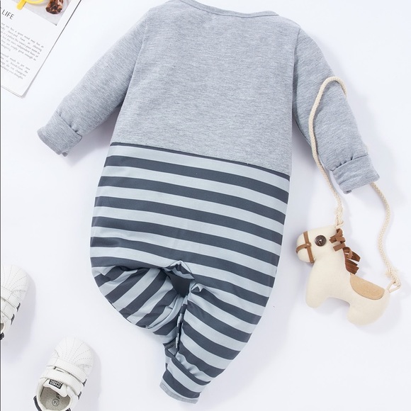 NWOT Baby Deer Graphic Striped Jumpsuit. Size: 9-12Months Color: Gray - Picture 2 of 5
